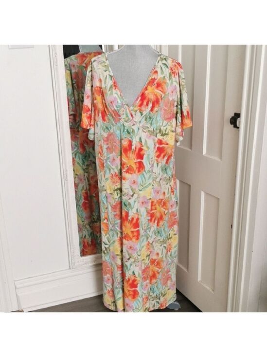 The Paragon Dresses & Skirts - Paragon Vintage cottagecore maxi dress. Vacationwear, Coastal Grandma. Size 2X